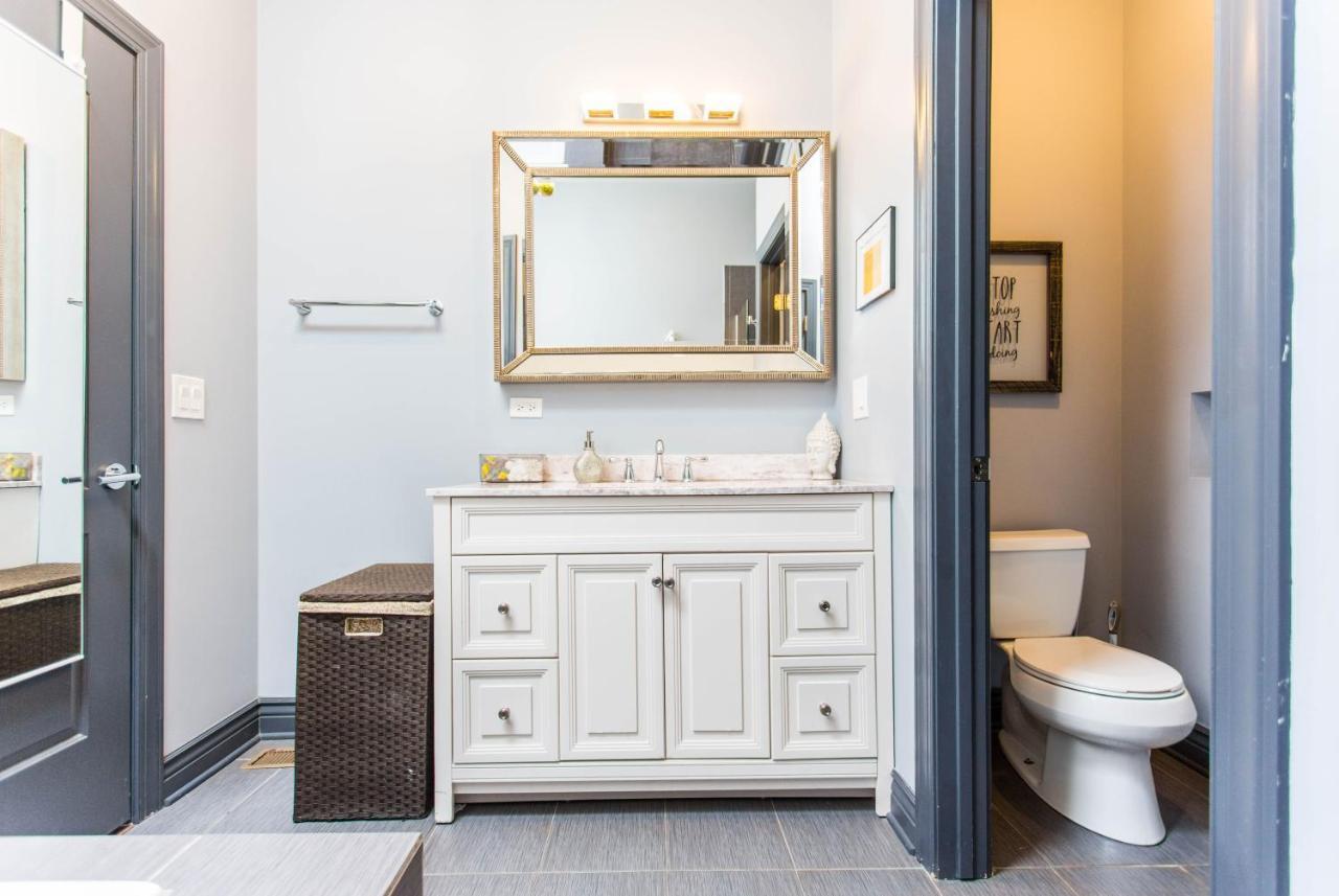 Mccormick Place Guest House Чикаго Екстериор снимка